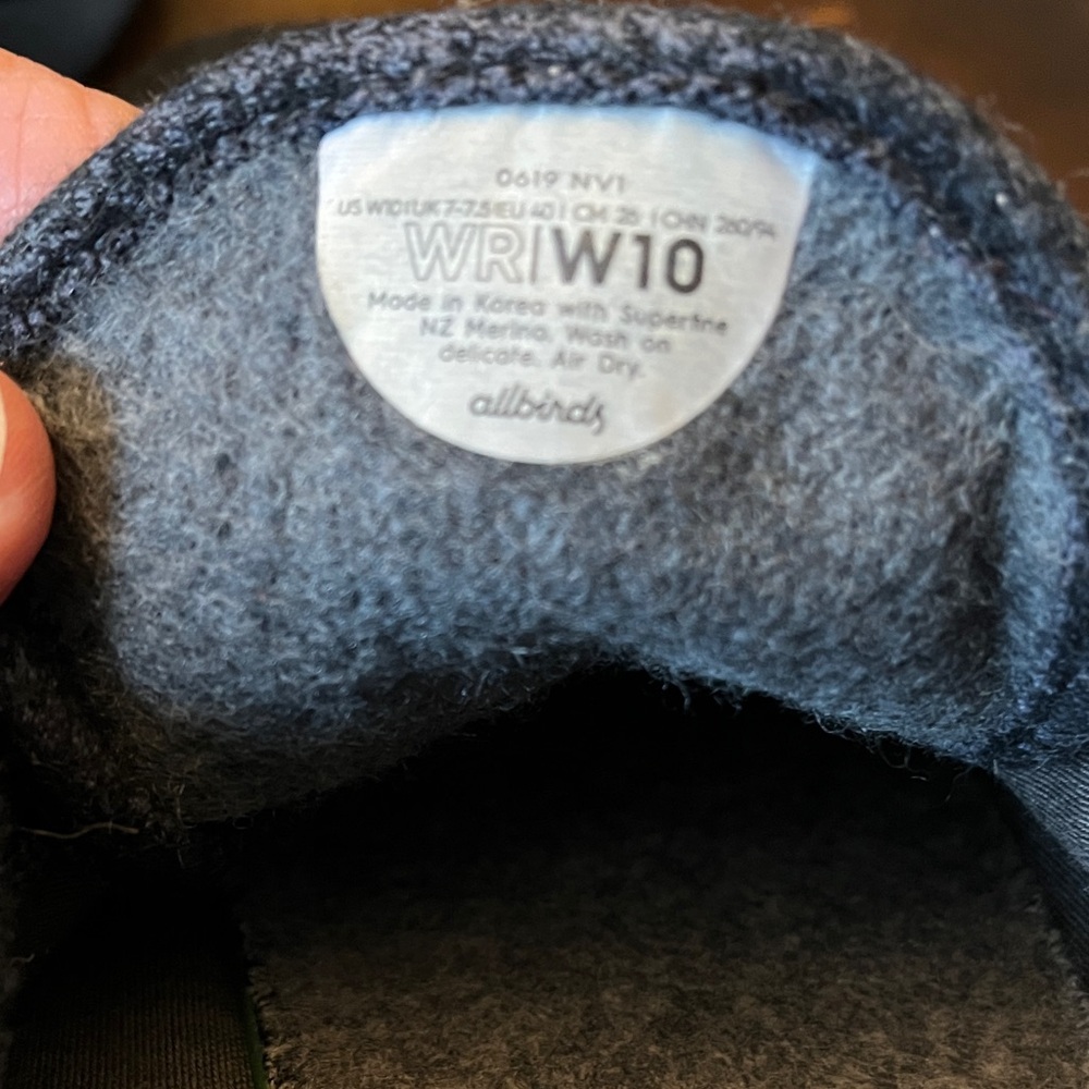 Allbirds Woman’s Cozy Wool Sneakers in Navy - Picture 7 of 11